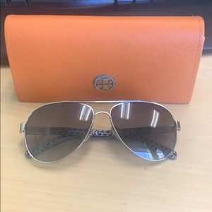 Tory Burch Aviator sunglasses